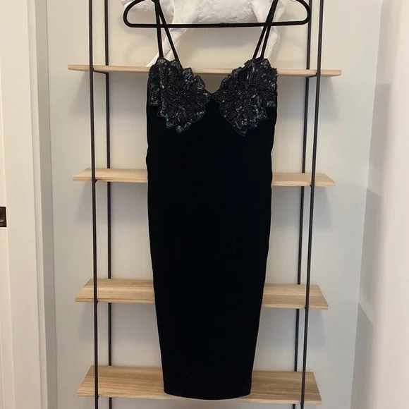 By night VINTAGE two piece jacket and dress. - Picture 3 of 8